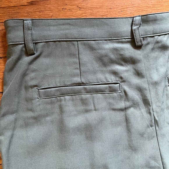 NWOT Enza Costa Sage Pleated Oversized Cargo Pant Size 26 (RUNS LARGE) Flawless - Picture 7 of 16